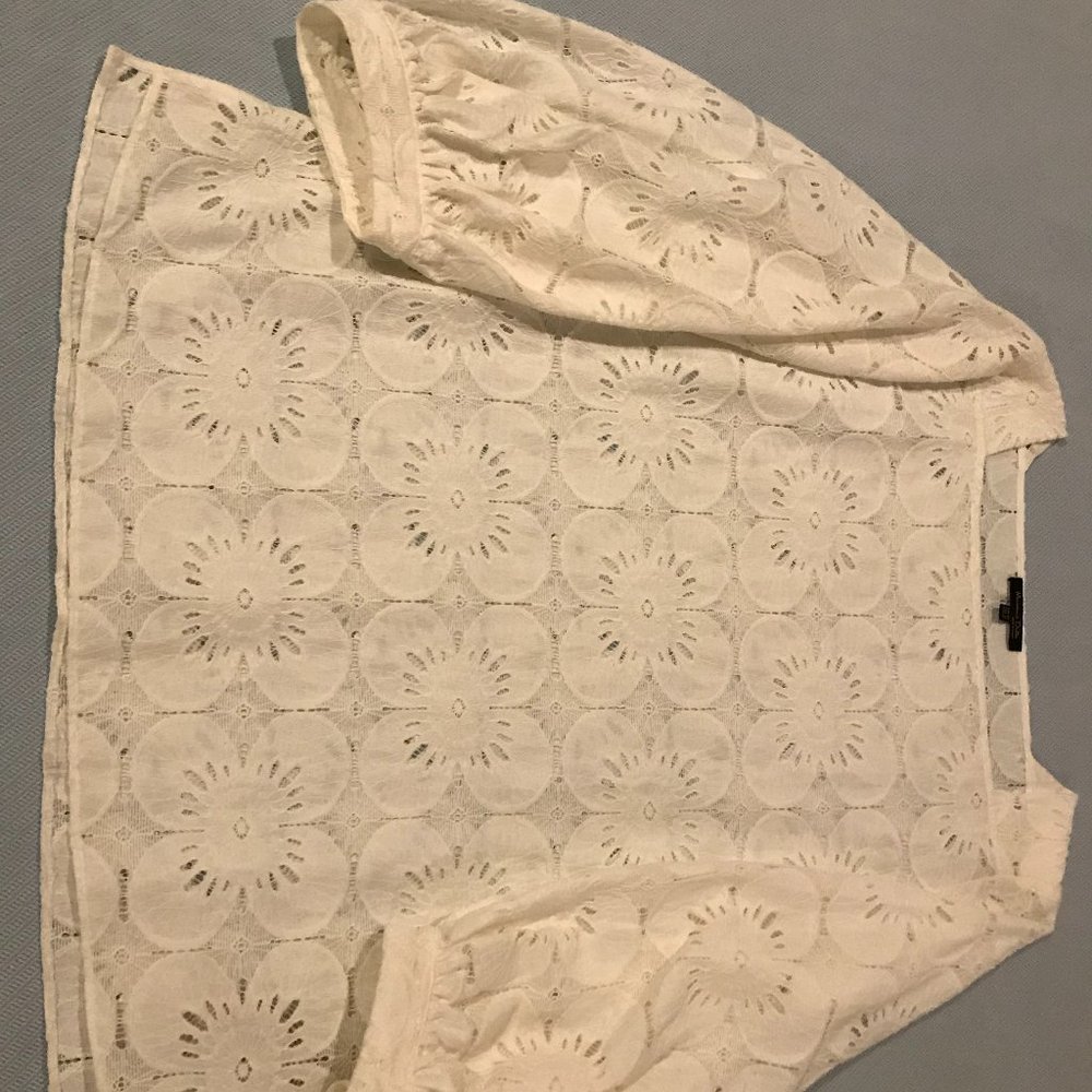 Blouse - Picture 2 of 3